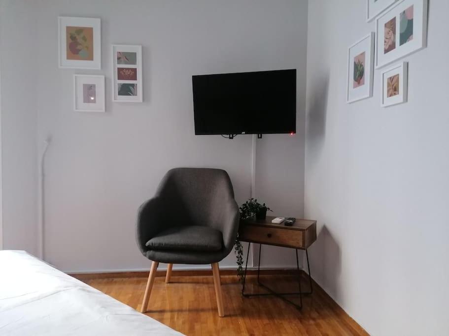 Minimal Studio Varnava Square - Kallimarmaro Area Атина Екстериор снимка
